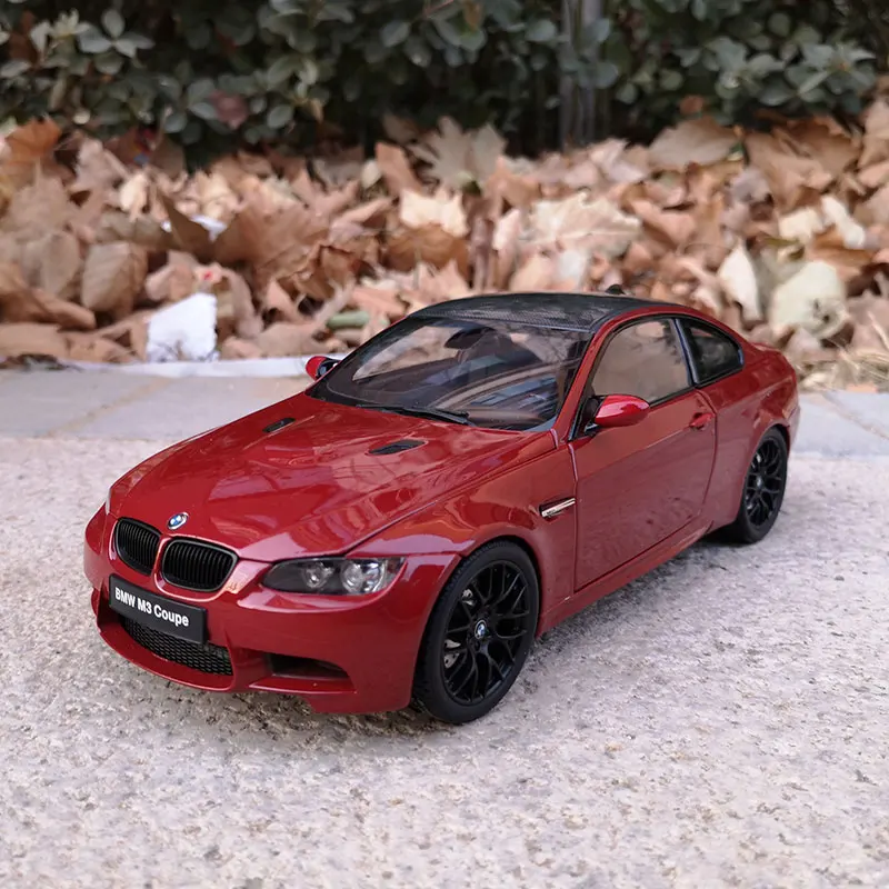 Оригинальные 1:18 M3 GTS M3 E92 литые под давлением металлические модели автомобилей Высокая моделирования автомобиля игрушки 6 дверей могут быть открыты подарки для детей