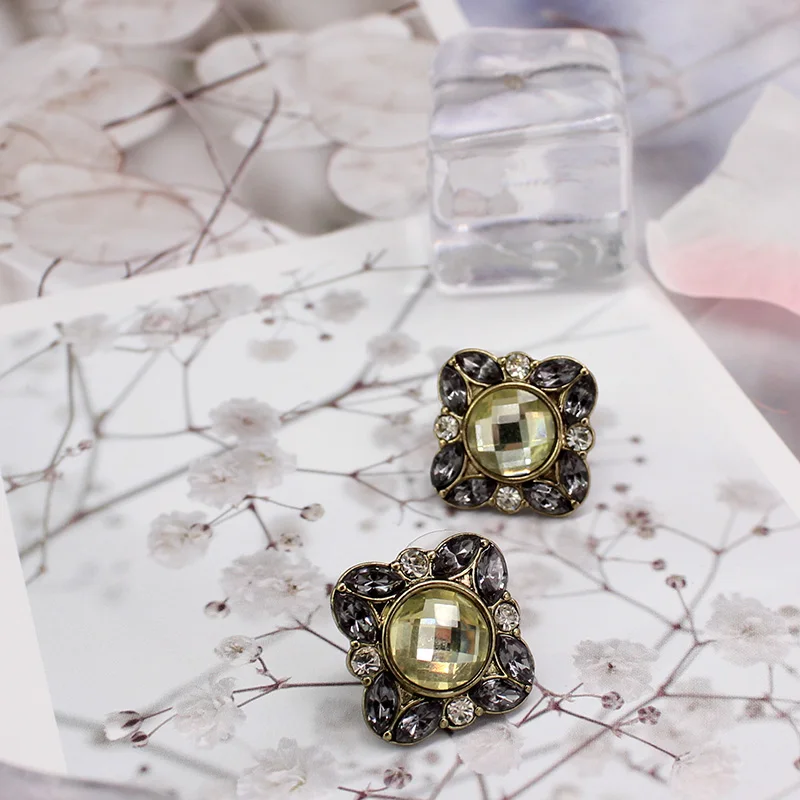 Женские винтажные серьги-гвоздики с цветком | Украшения и аксессуары