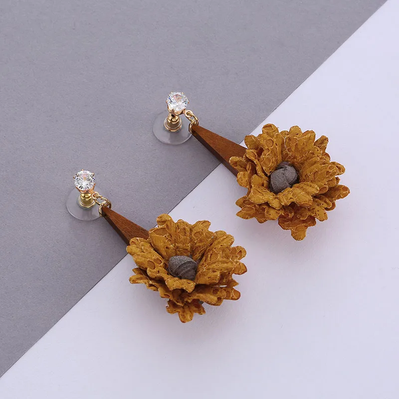 LILIE&ampWHITE 2017 Trendy Wood And Fabric Flowers Drop Earring For Girls Plant Earrings Women Jewelry Accessories Wholesale HF |