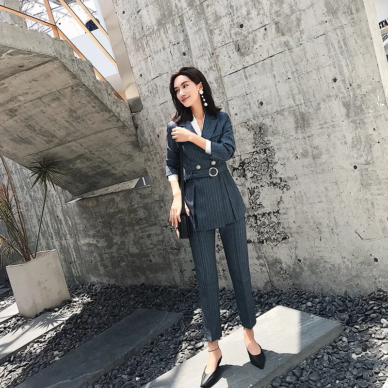 

Suit female striped suit straight pants two-piece 2018 autumn and winter new self-cultivation temperament fashion occupation