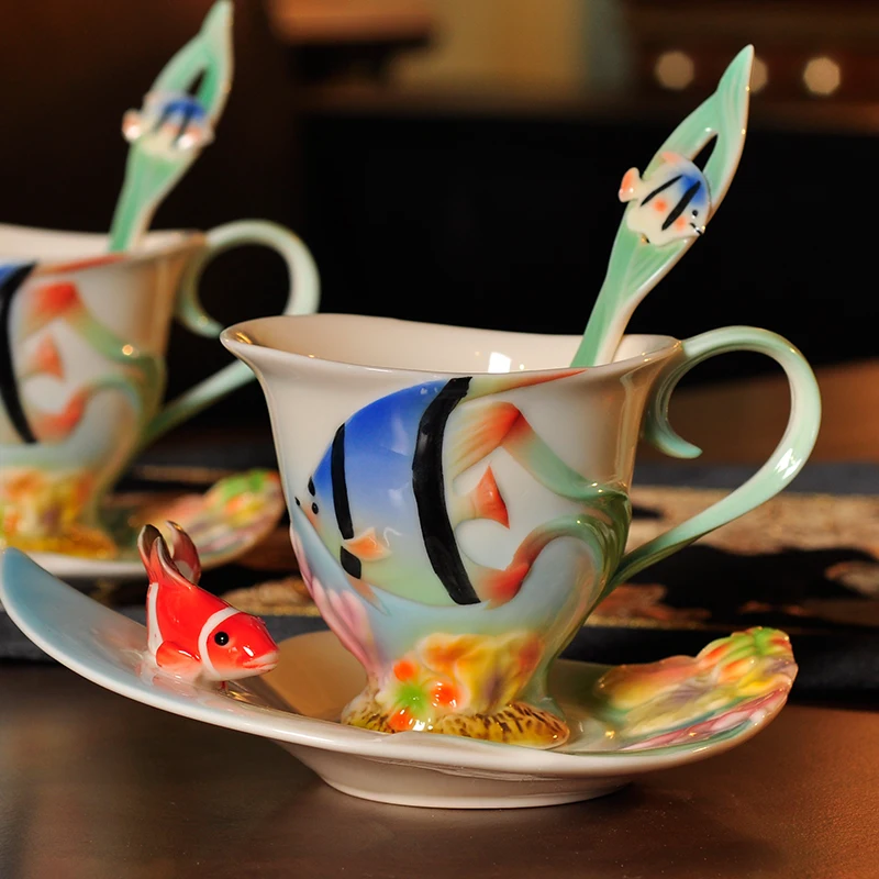 Кофейные чашки с эмалью 3D керамическая чашка ложкой и блюдце в форме клоуна рыбы