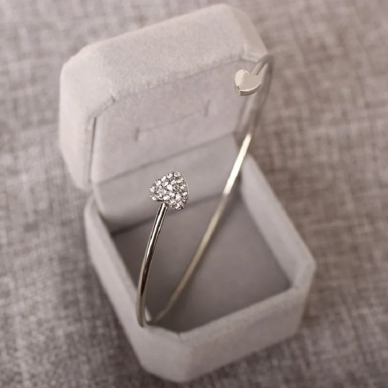 Новейший Открытый браслет Простой Модный золотой цвет в форме сердца со стразами