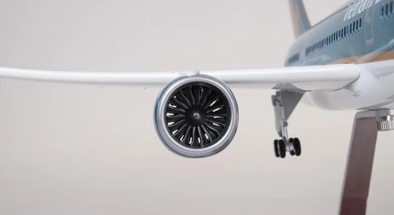1/130 масштаб 47 см самолет Boeing B787 Dreamliner самолет вьетнамские авиалинии Модель W светильник и колеса литой под давлением пластиковый самолет