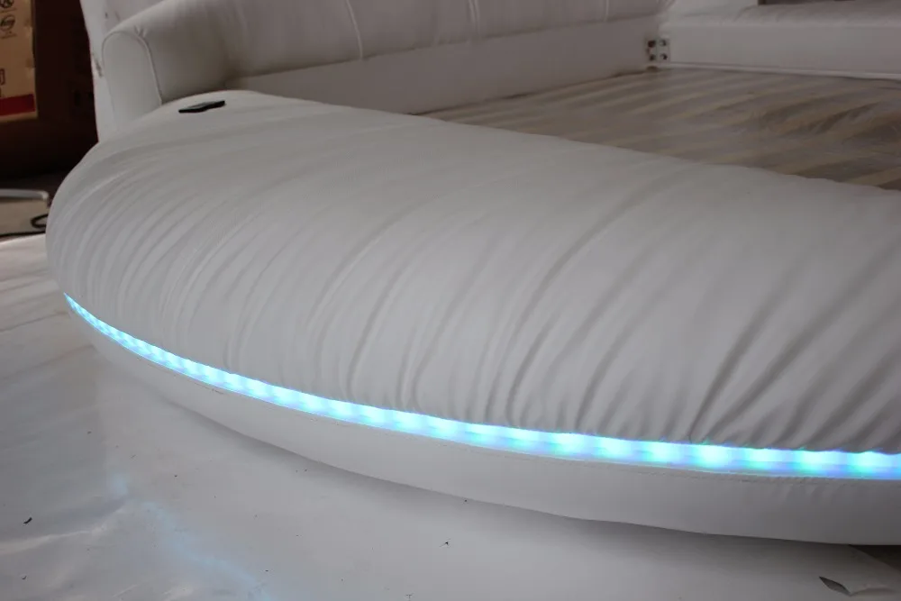 Роскошная очень большая круглая кровать мягкая из кожи с верхним лицевым