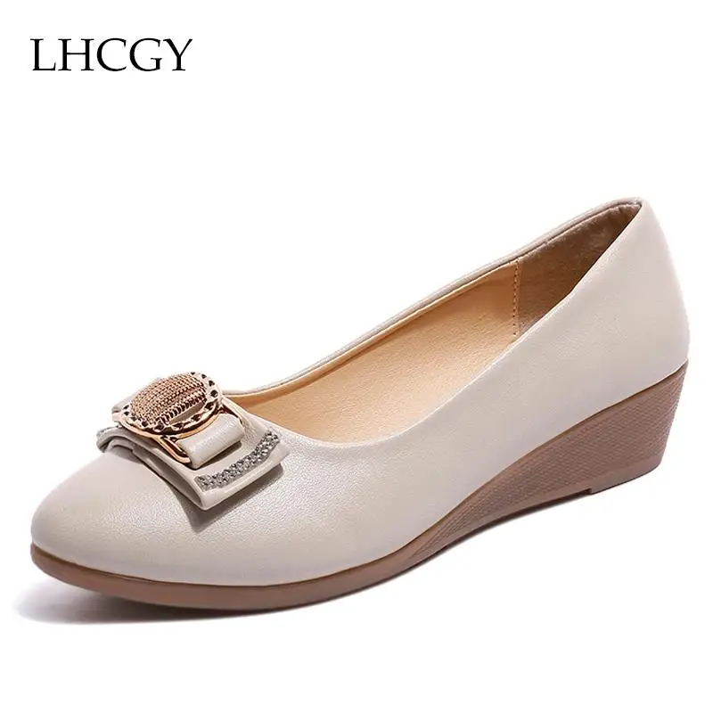 Демисезонные женские ботинки на танкетке туфли лодочки среднем каблуке женская