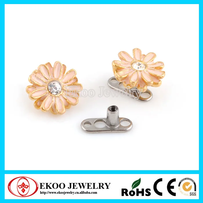 Титановый дермальный Топ G23 с покрытием из настоящего золота цветком ювелирные