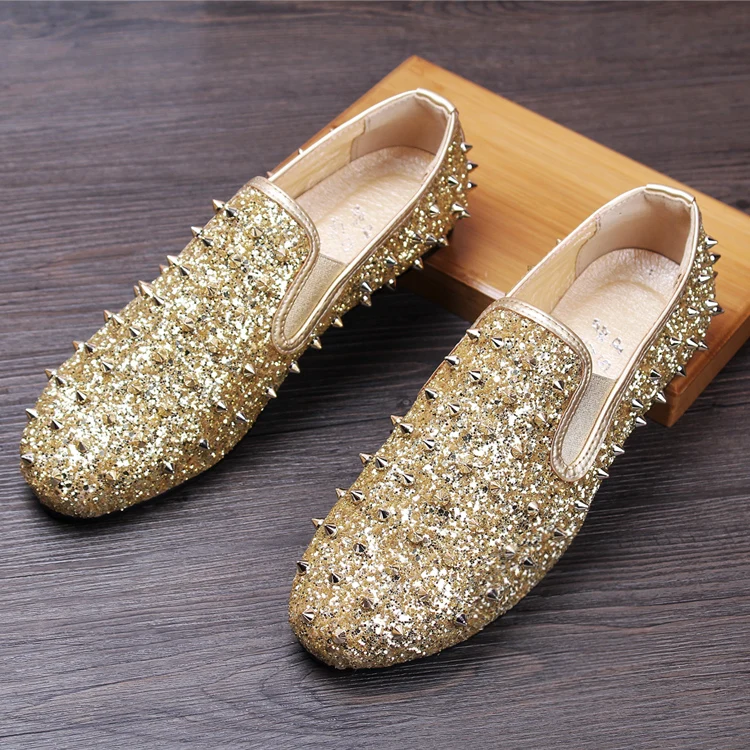 Новинка 2019 модные мужские туфли на плоской подошве с заклепками в европейском и