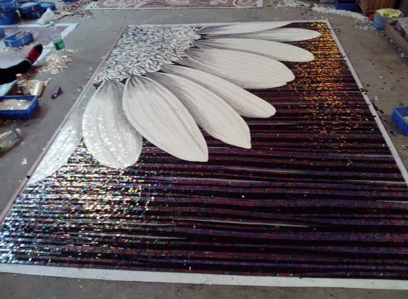 Изготовленная на заказ настенная мозаичная плитка ручной работы с изображением