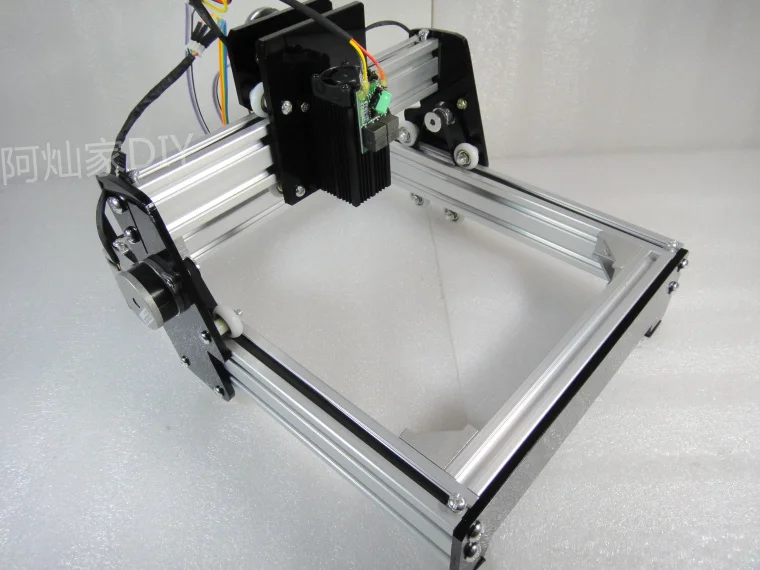 10 Вт металлический гравировальный станок лазерный с импульсом режущий высокая