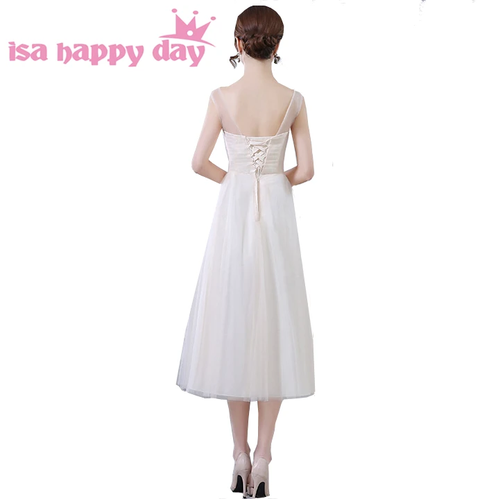 Скромные романтические кружевные платья цвета шампанского для подружек невесты