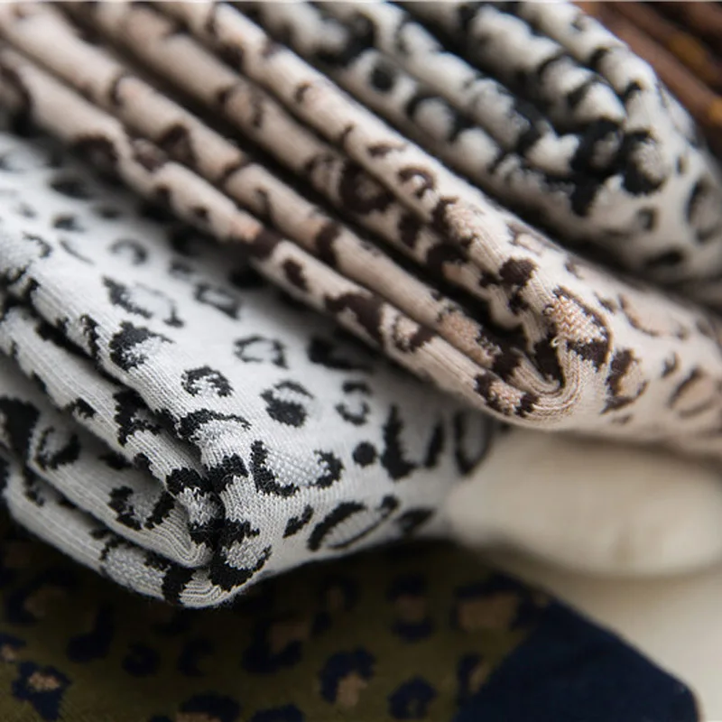 

New Autumn Fashion Cute Leopard Hit Color Short Socks Women Harajuku Cotton Sock Hipster Kawaii Ankle Funny Socks Winter Female