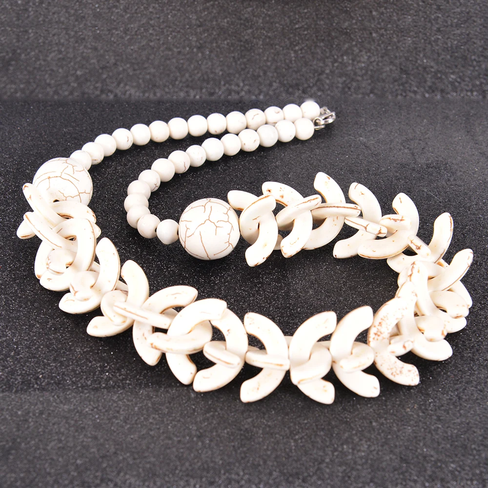 

2019 Natural Gem Stone Beads White Red Green Howlite Men Necklaces Pendants Reiki Healing Bohemian Boho Fashion Jewelry T025