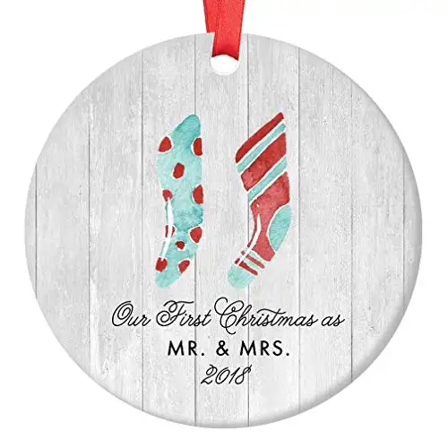 

Mr & Mrs Рождественский орнамент 2018, наш 1-й Рождественский подарок для молодоженов, керамический фарфоровый подарок на память