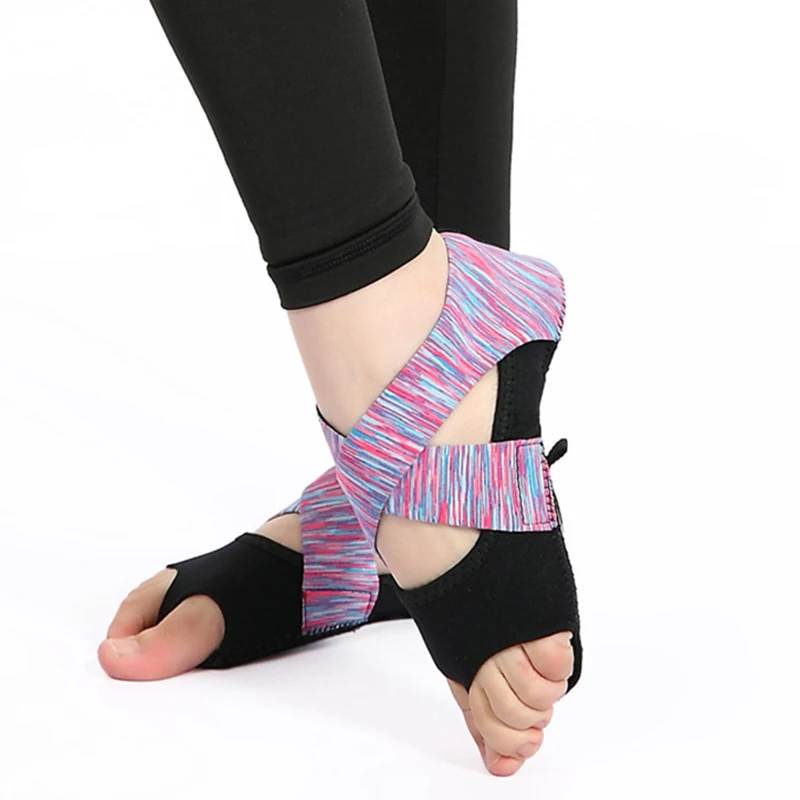 

Professional Half Toe Grip Non-slip on Training Shoes Yoga Pilates Yoga Shoes Five-finger Fitness Floor Shoes Yoga Socks Women