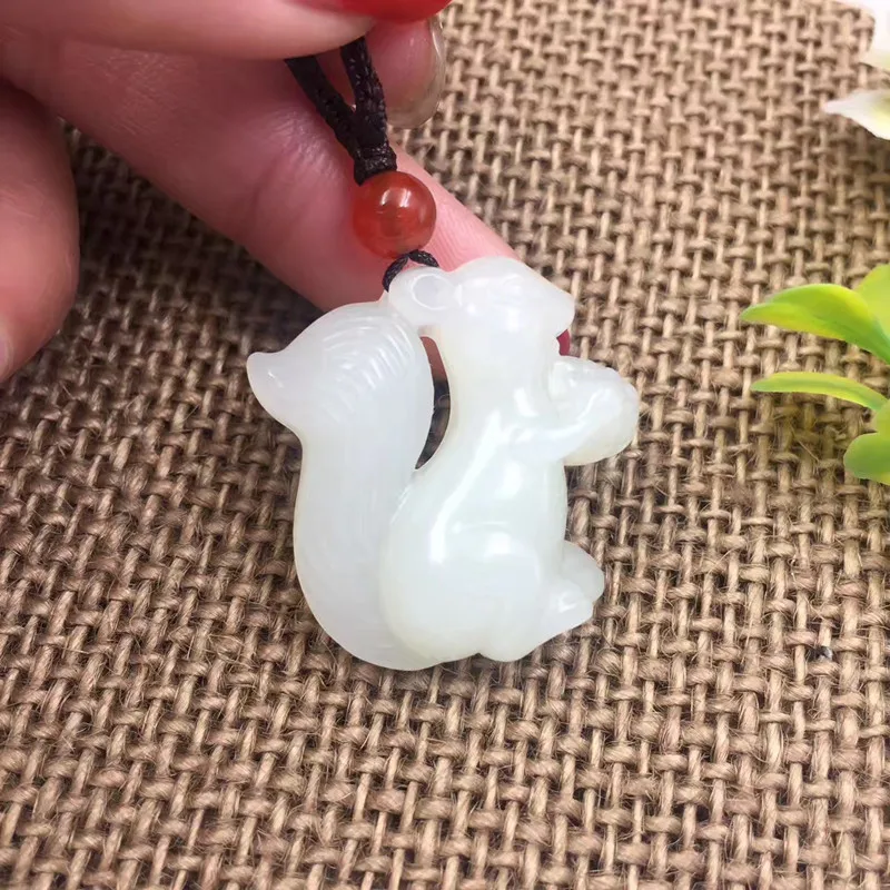 Natural Xinjiang Hetian jade white squirrel pendant 29 * 30 8mm with certificate | Украшения и аксессуары