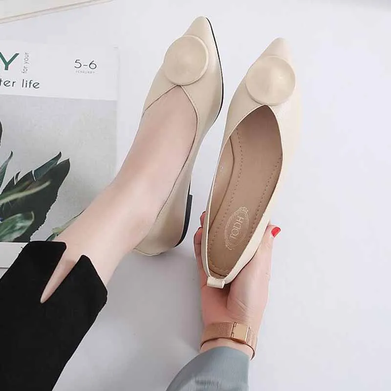Women's flat shoes casual non-slip shoes ladies casual shoes ladies pointed fashion large size shoes women's shoes new