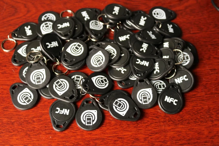 

NFC-брелки Ntag213 NFC-брелок черный 50X
