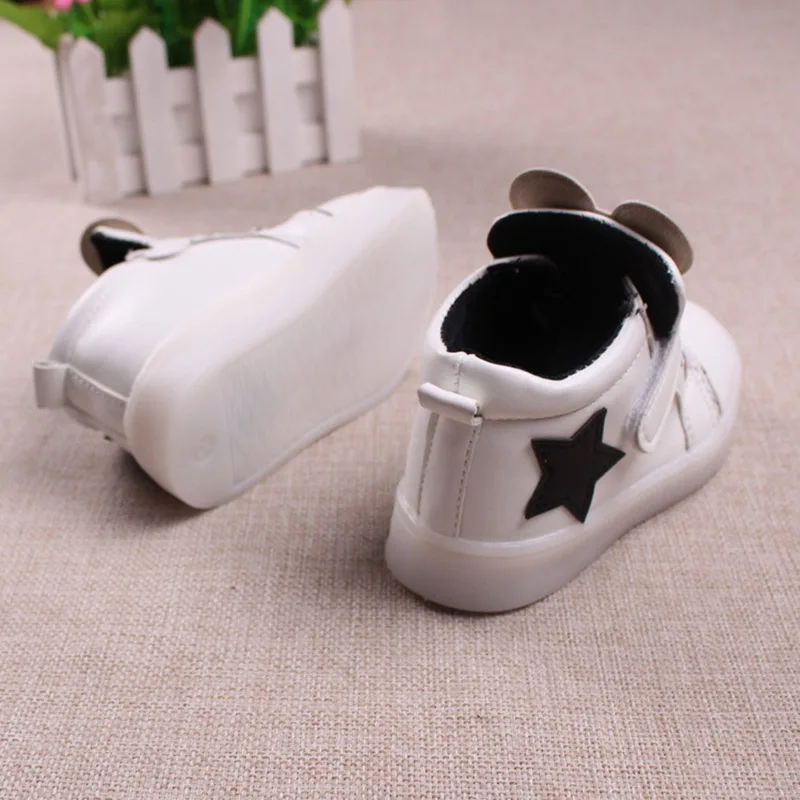 Новинка 2017 года LED Обувь девочка светящиеся Спортивная обувь для девочек мода