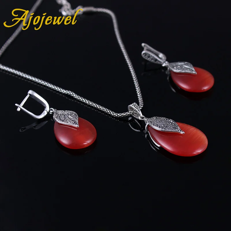 Комплект женских украшений с красным/зеленым опалом в винтажном стиле |