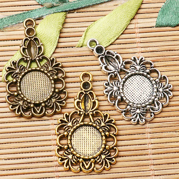 

Pick floral round shaped 10mm cabochon settings in 3colors 12PCS UNIT