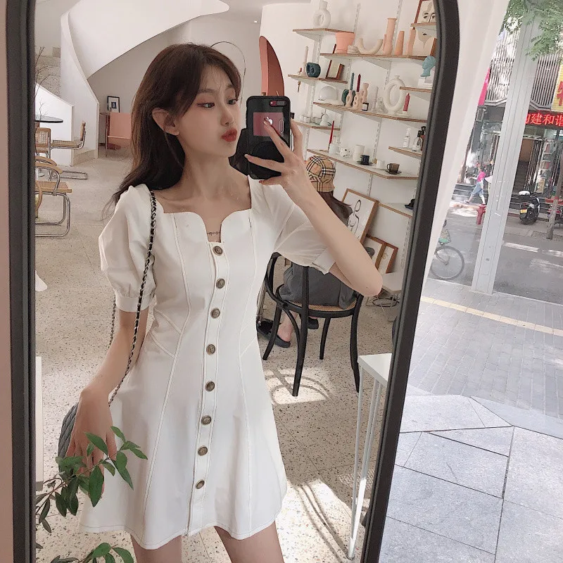 Женское винтажное платье с пышными рукавами белое однобортное ТРАПЕЦИЕВИДНОЕ