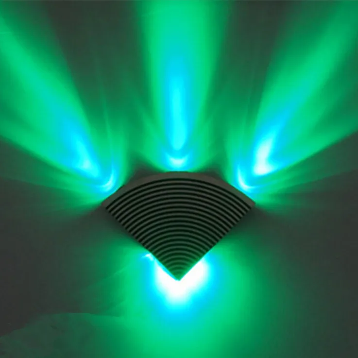 Бесплатная доставка 4 Вт алюминиевая треугольная светодиодная настенная лампа