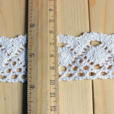 White 4cm width 5/10/20 Вт, 30 Вт, 40/50 ярдов 2,5 см/4 см Ширина из хлопка для маленьких девочек кружевная отделка, для пошива Белый Бежевый DIY ручной работы с кружевной лентой украшения - Цвет: White 4cm width