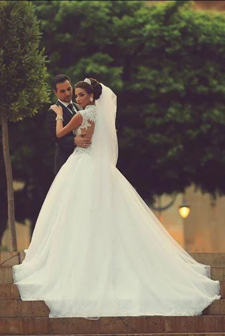 2015 Sweetheart Saudi Arabic Backless Winter Wedding Dresses Zipper Back Appliques Beaded Bodice Sheer Organza Bridal Gowns | Свадьбы и