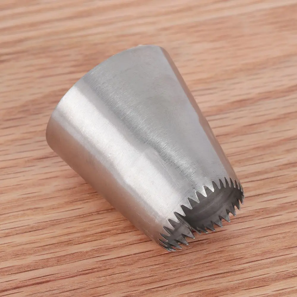 

1PC Heart-shape Icing Piping Nozzle Stainless Steel DIY Cream Cupcake Pastry Tips Nozzle Kitchen Bakery Cake Decoration Tool