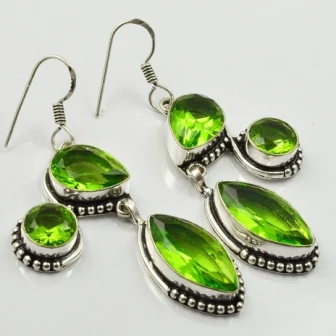 

Peridots, серебряное покрытие на медных сережках, 60 мм, E2229