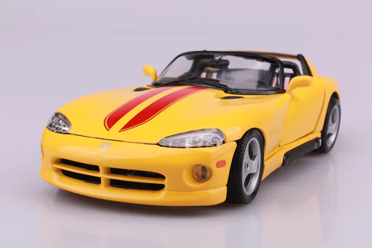yellow Коллекционный 1:18 Литой автомобиль модлы сплав Авто Мобильный автомобиль винтажный спортивный автомобиль mkd3 2013 Dodge Viper SRT GTS детские игрушки - Цвет: yellow