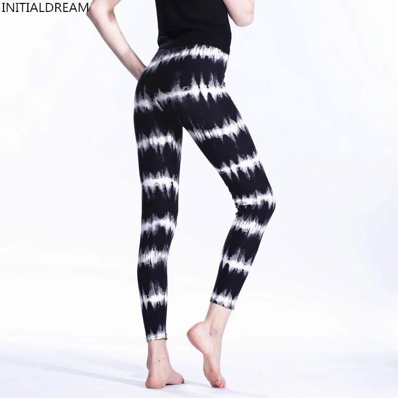 

Womens Leggings 2020 Casual High Waist Stretch Elasticity Leggins Black and White Electric Ripple Printed Leggings Pant