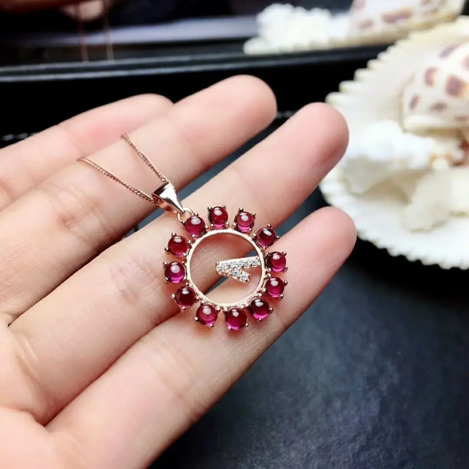 

[MeiBaPJ]Natural Vegetable Magnesium Aluminum Garnet Pendant Necklace Red Stone Fine Charm Jewelry for Women