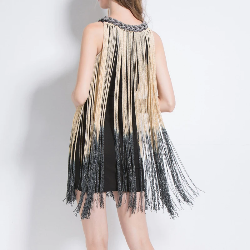 Женское платье с бахромой и открытой спиной однотонное оборками на выпускной |