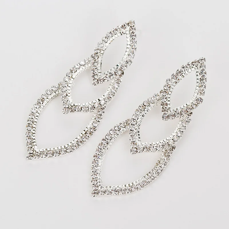 Серьги с кристаллами геометрическое украшение красивые темпераментные женские