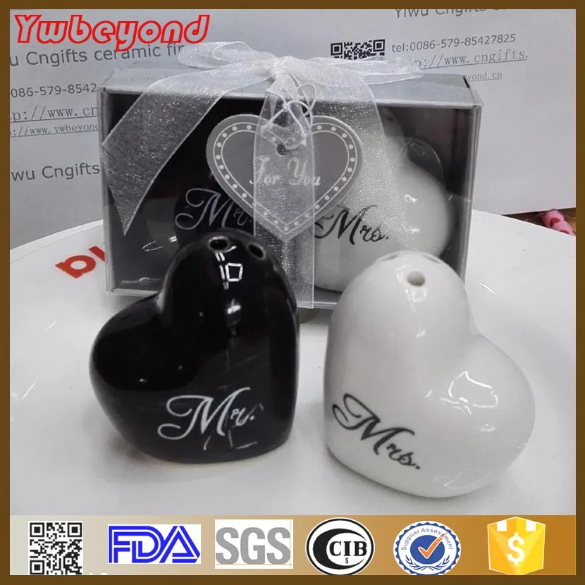 1 набор свадебных сувениров гостевой брикет в форме сердца шейкер Mr & Mrs для соли и