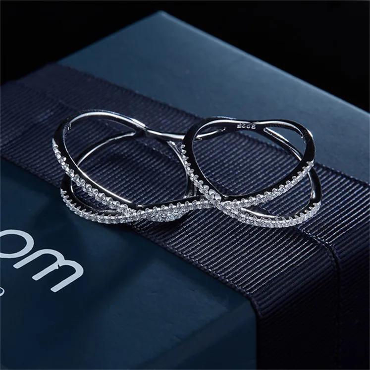 Женский Браслет-манжета с фианитом в форме Креста | Украшения и аксессуары