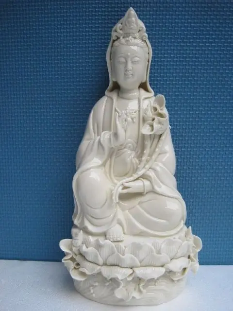 

Chinese Dehua Porcelain Kwan-yin Guanyin Seat Lotus Base Merciful Statues Lucky