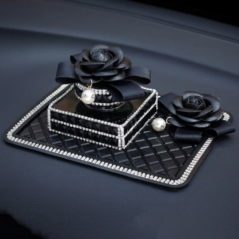 Липкая накладка на приборную панель автомобиля стразы большая сетка