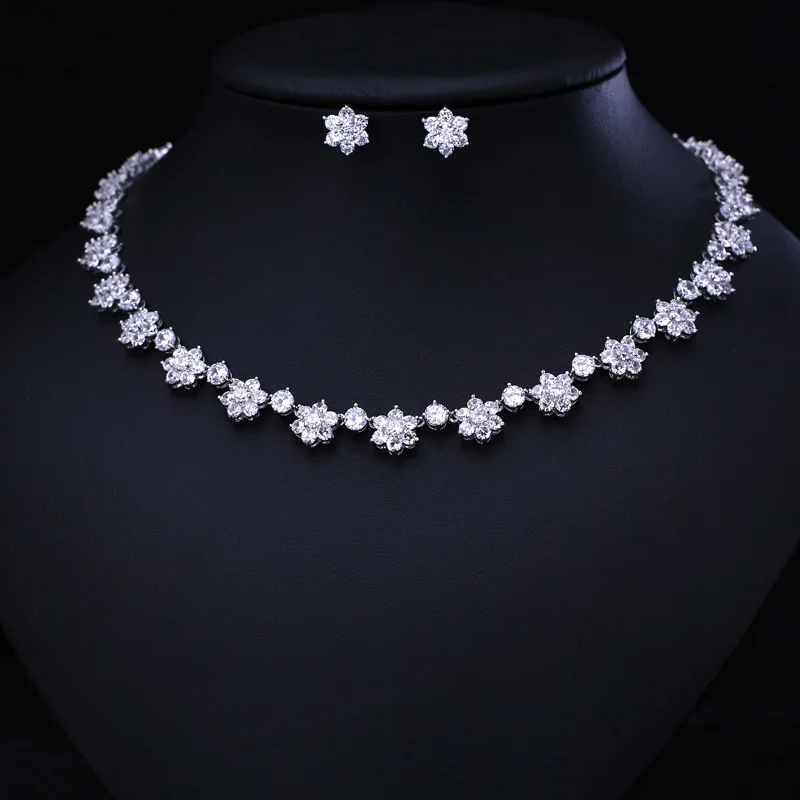 Набор свадебных ювелирных изделий серьги ожерелье небольшой цветок из