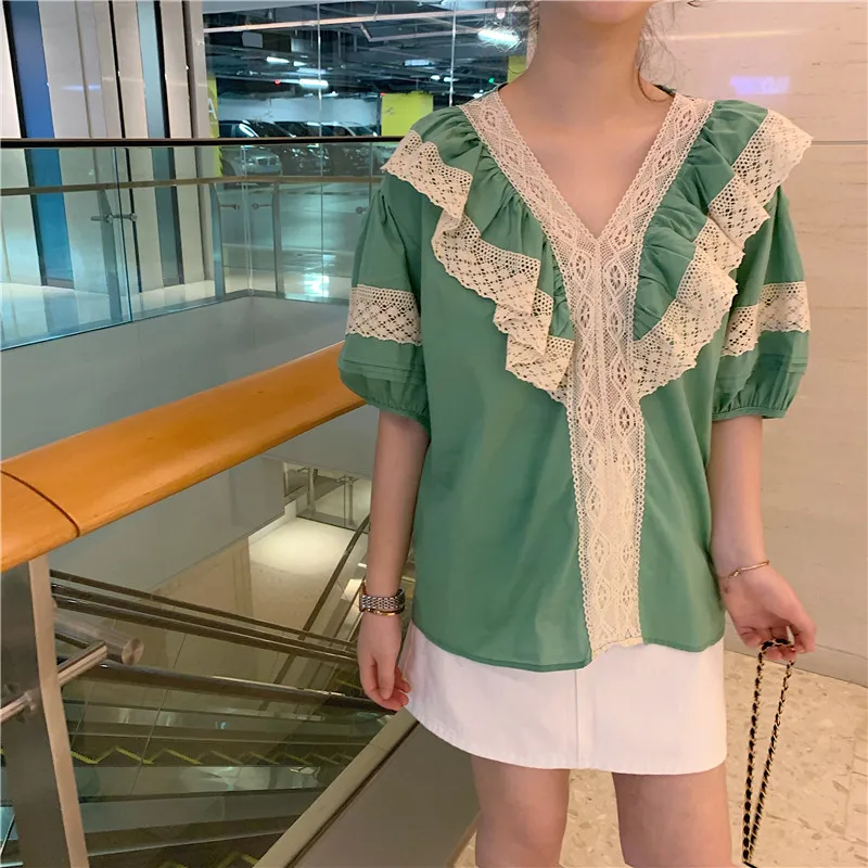 RUGOD New Arrival Women Stiching Shirt V-neck Half Lantern Sleeves Loose Lace Ruffles Blouse Sweet Temperament Mujer Blusa