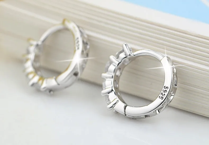 Korean Style Lover Heart Ear Clip Earring For Women Hollow-end White-Gold Crystal Little Round Earing Fashion Jewelry KAE088 | Украшения и