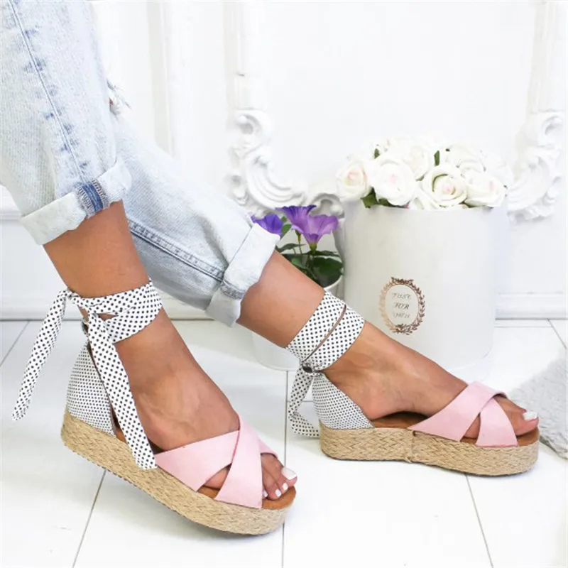 Модные женские сандалии ботинки с оборками на завязках обувь тортиком ремешком