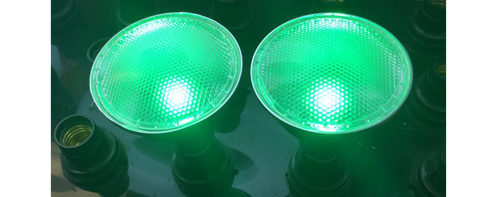 Светодиодный прожектор RGB Цвет IP65 водонепроницаемый 20 W прожектор фара Spotlight открытый настенный светильник с ИК-пульта дистанционного управления