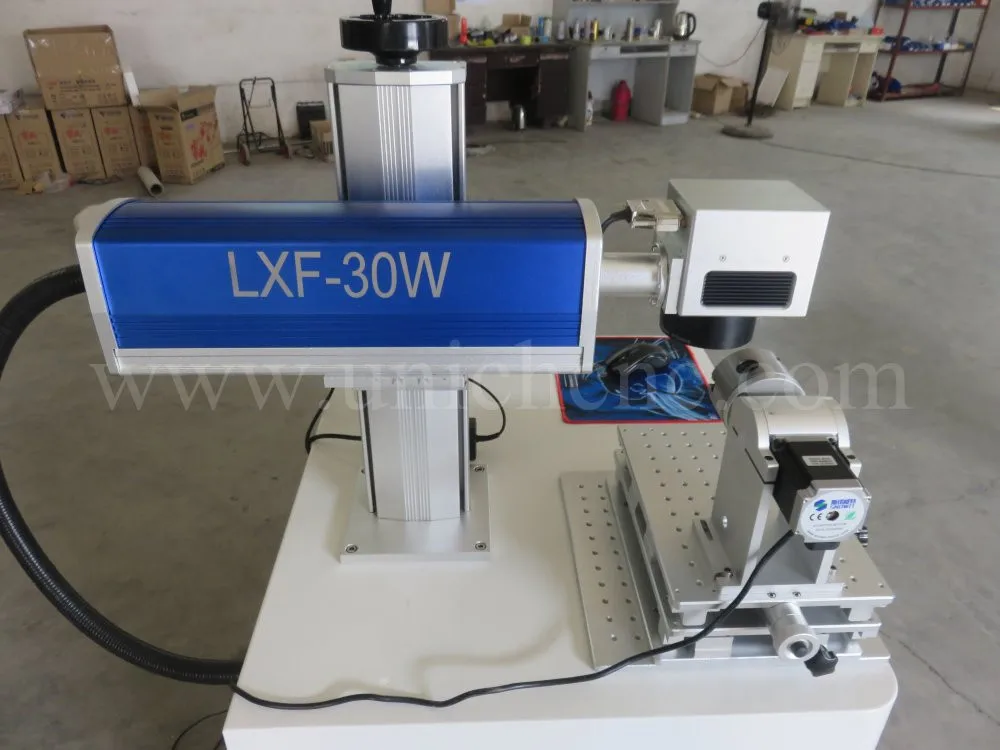Превосходное волокно 30 Вт лазерная маркировочная машина на металлических и