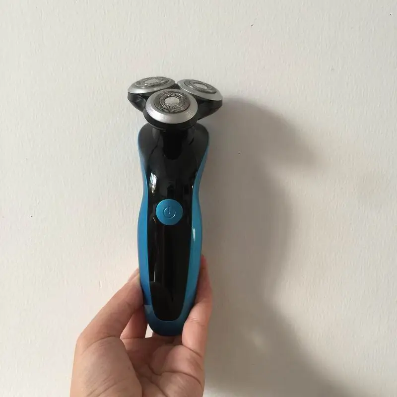 Батарея работает 3 головки электрической бритвы Электрические бритья борода