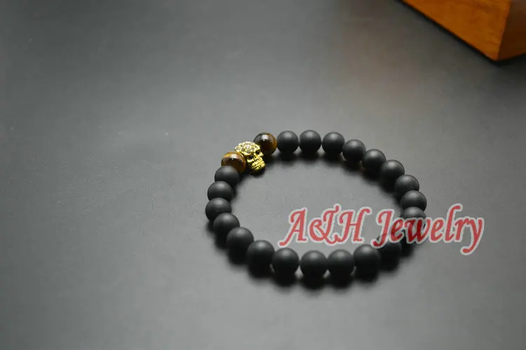 

10pcs Gold Color Rhinestone Paved On Skull Head Beads Black 8mm Matte Surface 7.5'' Fashion Men and Women Bracelet