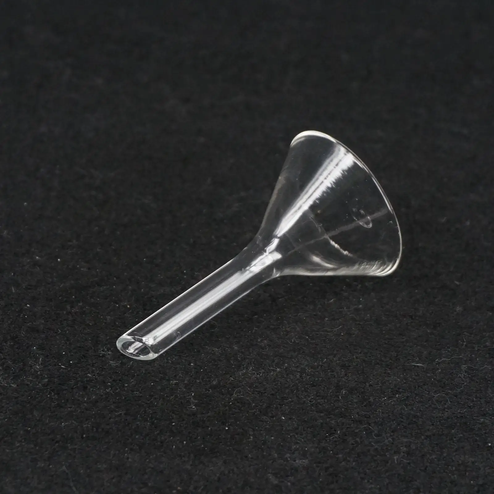 

40mm Transparent Short Stem Glass Triangle Funnel Lab Glassware Laboratory Chemistry Educational Stationery