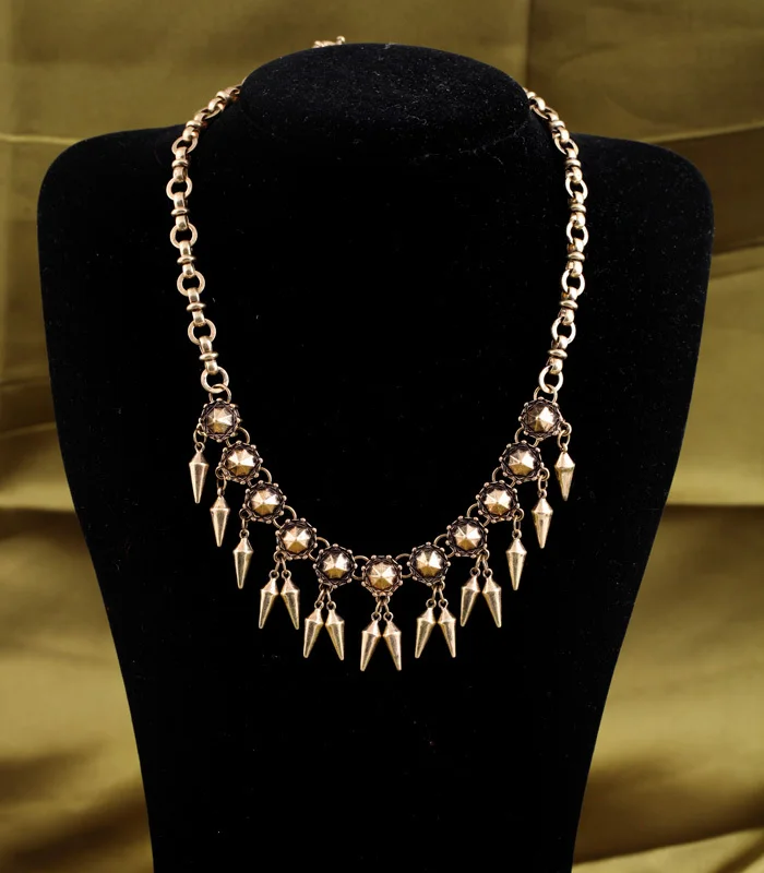 Оптовая цена цинковые ювелирные изделия для продажи ожерелье с шипами кисточкой