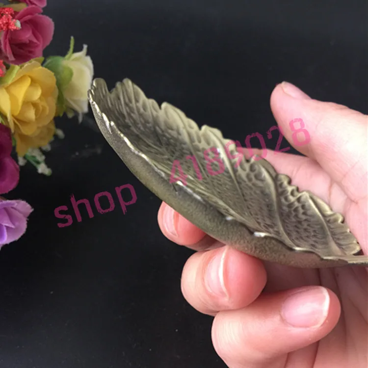 

Retro pure copper, leaf shape, Kung Fu saucer